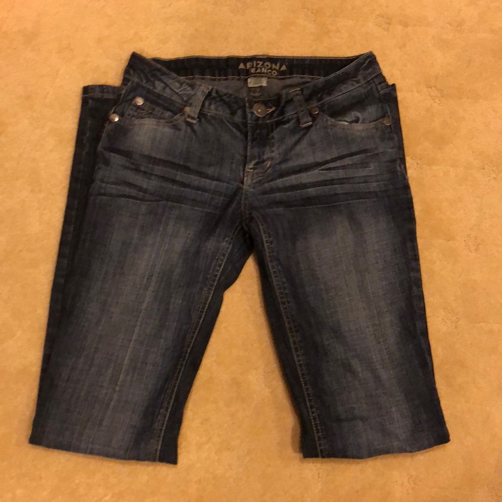 Junior’s Straight Cut Jeans